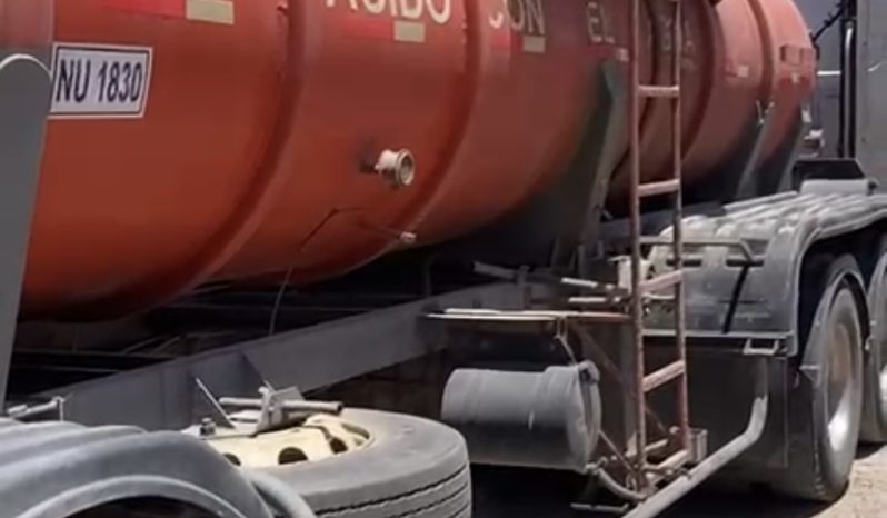 Estanque de acido, Tremac 2019 3 ejes, 16.800 L lleno